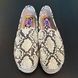 Circus by Sam Edelman Cora espadrille platform loafer, snakeskin, size 5